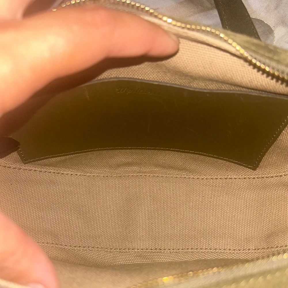 Madewell Green Hobo Bag with Adjustable Strap - Picture 4 of 8